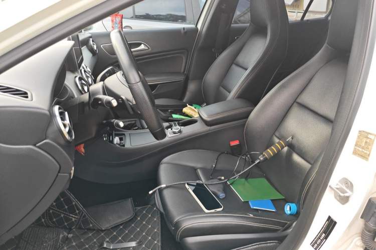 Used Mercedes-Benz GLA 2016 GLA 200 Sport Edition Left Front Seat