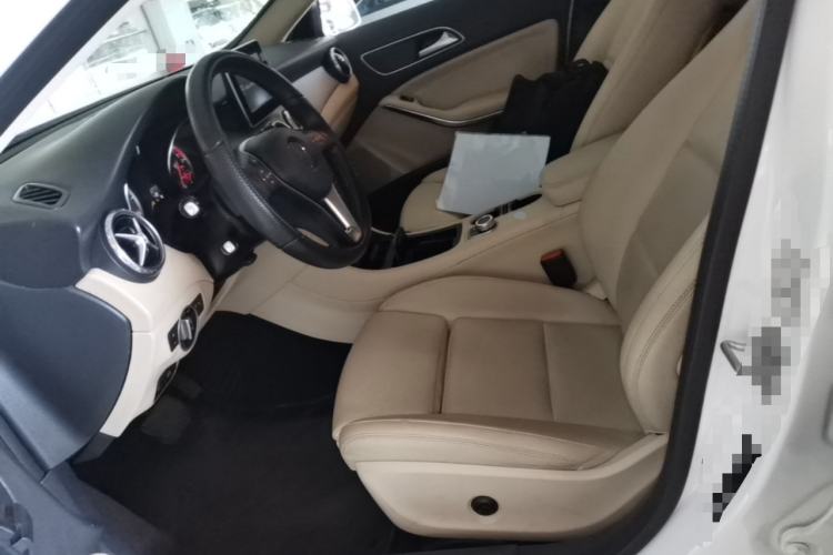 Used Mercedes-Benz GLA 2016 GLA 200 Sport Edition Left Front Seat