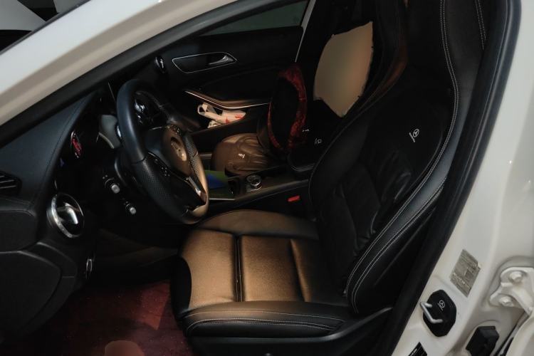Used Mercedes-Benz GLA 2016 GLA 200 Fashion Model Left Front Seat