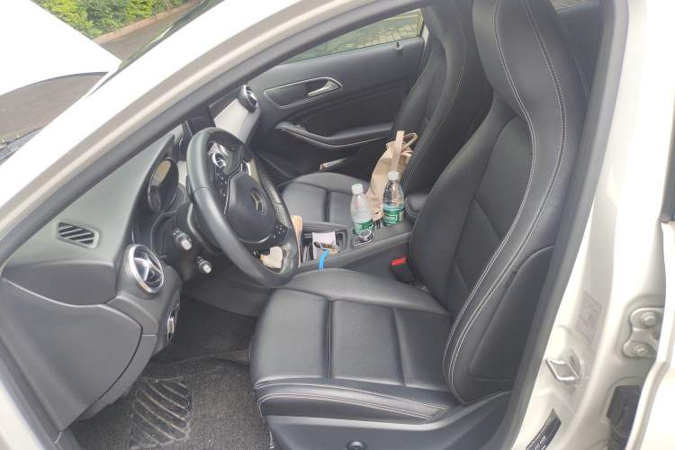 Used Mercedes-Benz GLA 2016 GLA 200 Sport Edition Left Front Seat