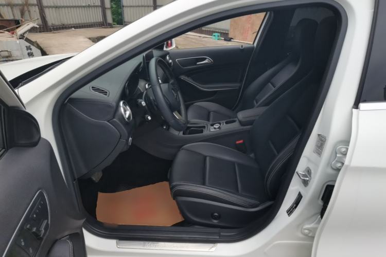 Used Mercedes-Benz GLA 2016 GLA 200 Fashion Model Left Front Seat