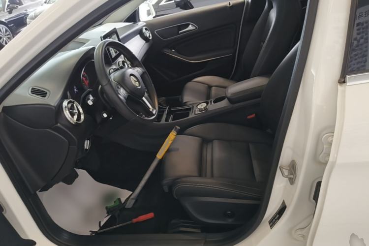 Used Mercedes-Benz GLA 2016 GLA 200 Sport Edition Left Front Seat