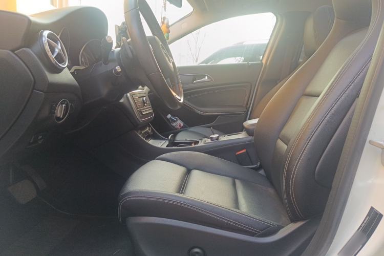 Used Mercedes-Benz GLA 2016 GLA 200 Sport Edition Left Front Seat