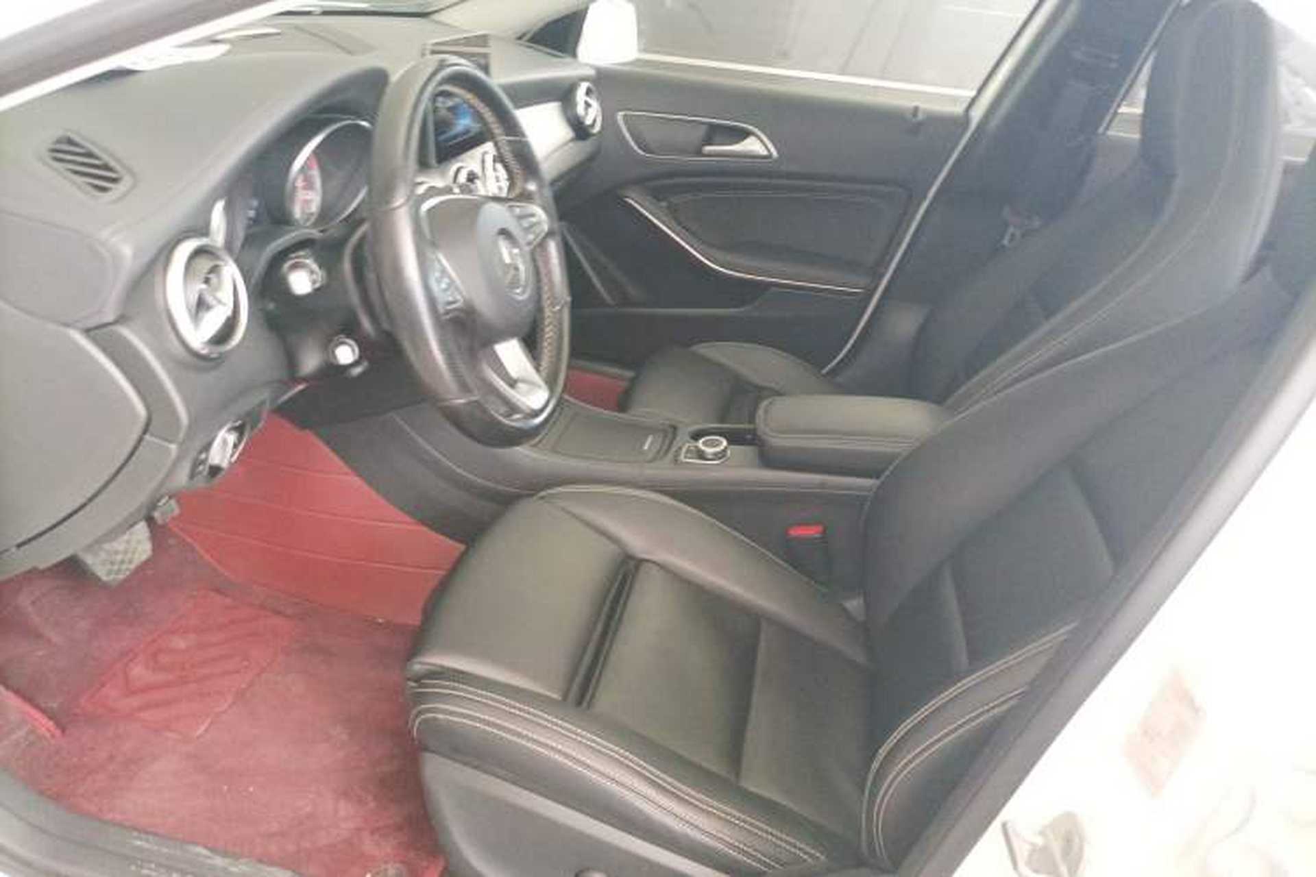 Used Mercedes-Benz GLA 2016 GLA 220 4MATIC Fashion Edition Left Front Seat