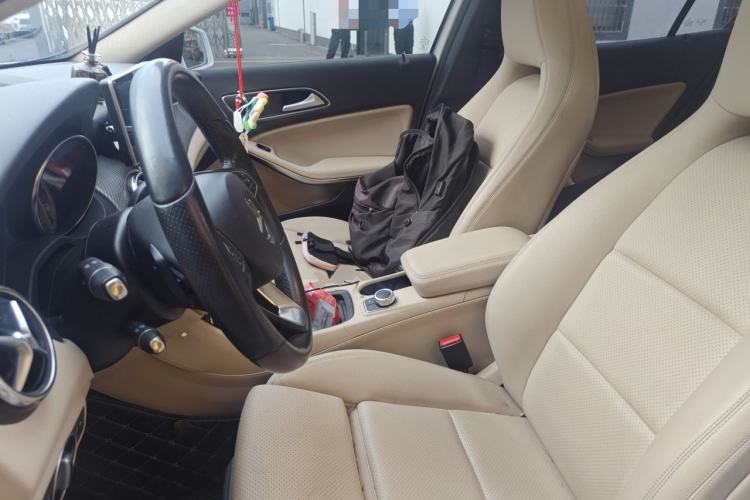 Used Mercedes-Benz GLA 2016 GLA 200 Sport Edition Left Front Seat