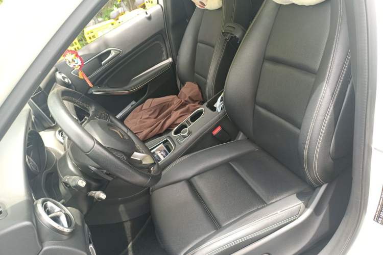 Used Mercedes-Benz GLA 2016 GLA 200 Sport Edition Left Front Seat