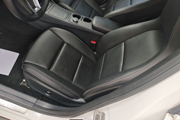 Used Mercedes-Benz GLA 2016 GLA 200 Fashion Model Left Front Seat