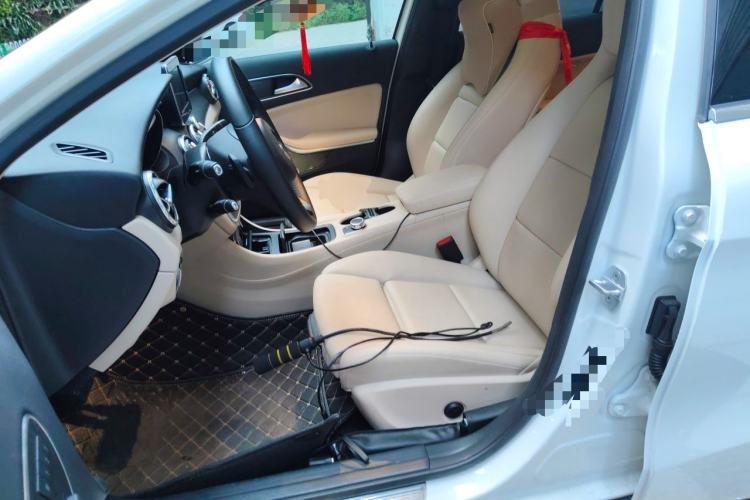 Used Mercedes-Benz GLA 2016 GLA 200 Sport Edition Left Front Seat