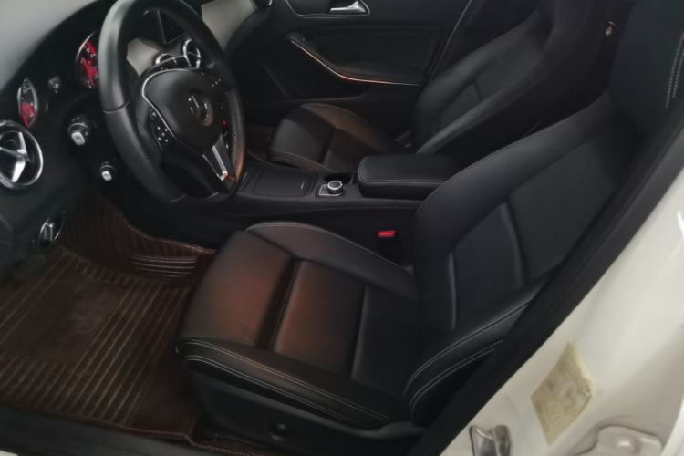 Used Mercedes-Benz GLA 2016 GLA 200 Sport Edition Left Front Seat