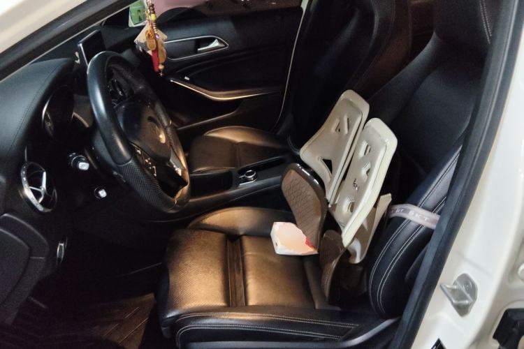 Used Mercedes-Benz GLA 2016 GLA 200 Fashion Model Left Front Seat