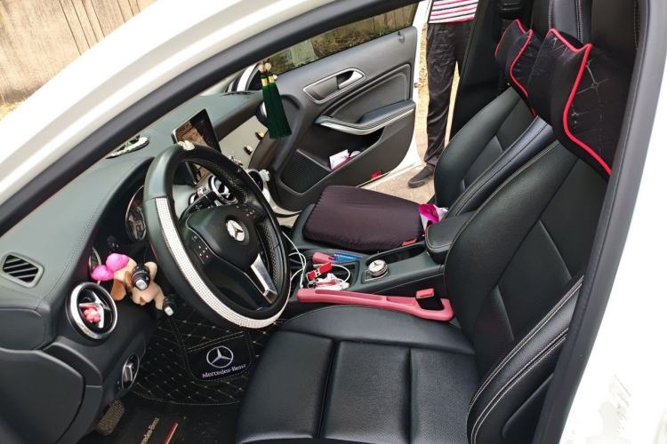 Used Mercedes-Benz GLA 2016 GLA 200 Fashion Model Left Front Seat