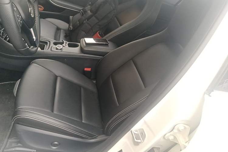 Used Mercedes-Benz GLA 2016 GLA 200 Fashion Model Left Front Seat