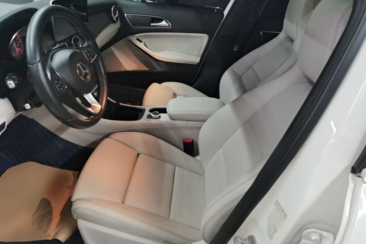Used Mercedes-Benz GLA 2016 GLA 220 4MATIC Fashion Edition Left Front Seat