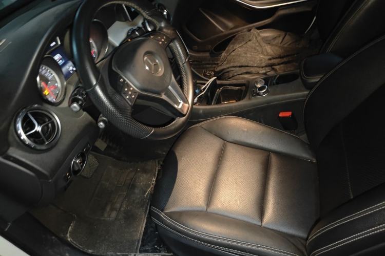 Used Mercedes-Benz GLA 2016 GLA 200 Sport Edition Left Front Seat