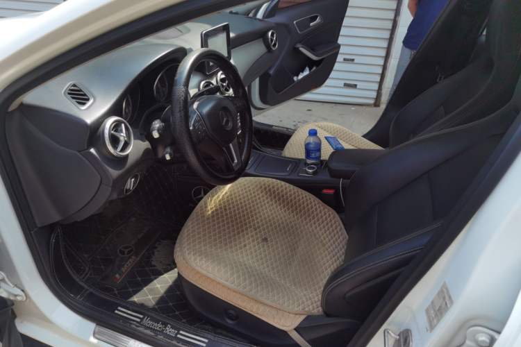 Used Mercedes-Benz GLA 2016 GLA 200 Sport Edition Left Front Seat