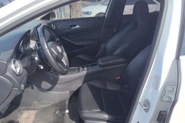 Used Mercedes-Benz GLA 2016 GLA 200 Sport Edition Left Front Seat
