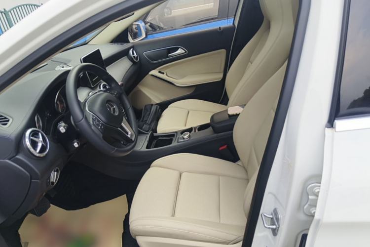 Used Mercedes-Benz GLA 2016 GLA 200 Fashion Model Left Front Seat
