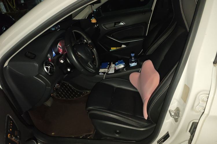Used Mercedes-Benz GLA 2016 GLA 220 4MATIC Fashion Edition Left Front Seat