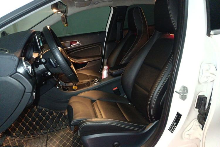Used Mercedes-Benz GLA 2016 GLA 200 Fashion Model Left Front Seat