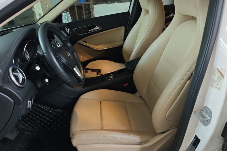 Used Mercedes-Benz GLA 2016 GLA 200 Fashion Model Left Front Seat