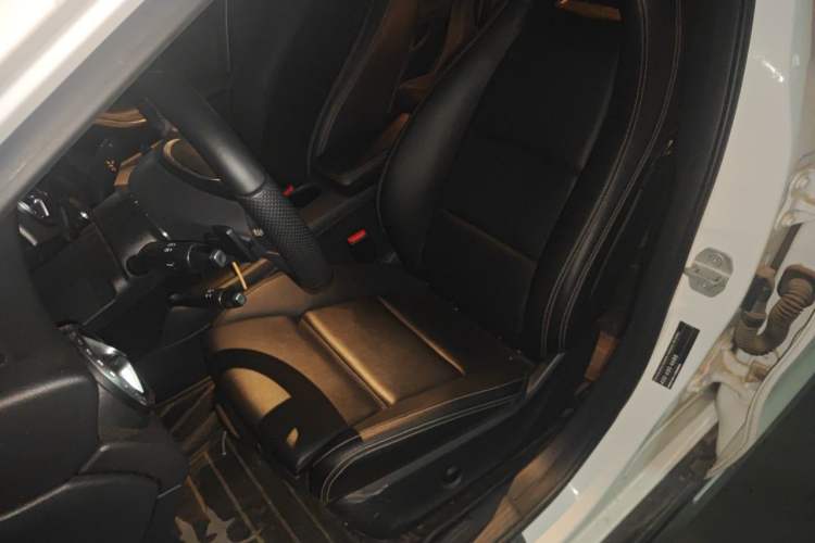 Used Mercedes-Benz GLA 2016 GLA 200 Sport Edition Left Front Seat