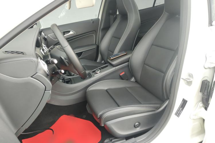 Used Mercedes-Benz GLA 2016 GLA 200 Fashion Model Left Front Seat