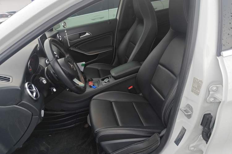 Used Mercedes-Benz GLA 2016 GLA 200 Sport Edition Left Front Seat