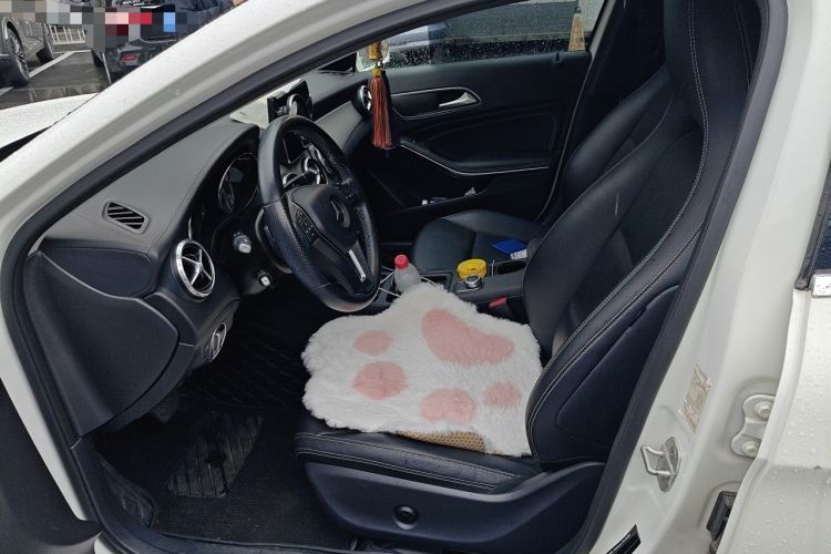Used Mercedes-Benz GLA 2016 GLA 200 Fashion Model Left Front Seat