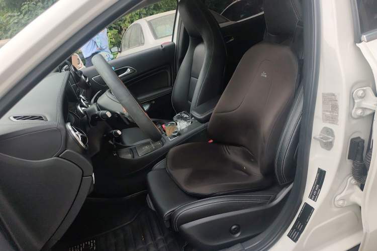 Used Mercedes-Benz GLA 2016 GLA 200 Fashion Model Left Front Seat