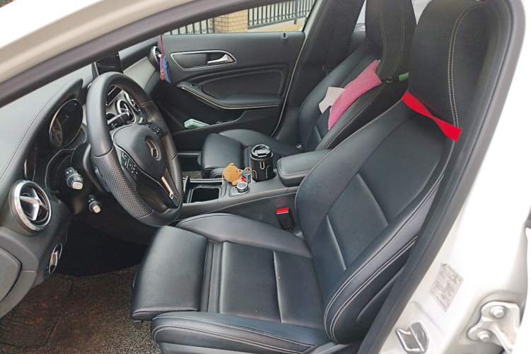 Used Mercedes-Benz GLA 2016 GLA 200 Fashion Model Left Front Seat