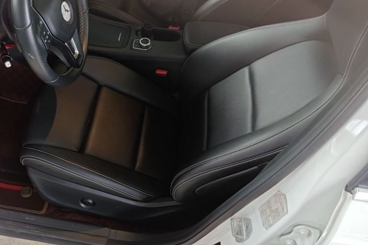 Used Mercedes-Benz GLA 2016 GLA 200 Fashion Model Left Front Seat