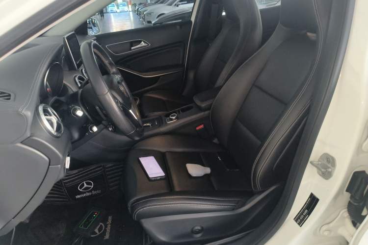 Used Mercedes-Benz GLA 2016 GLA 200 Fashion Model Left Front Seat