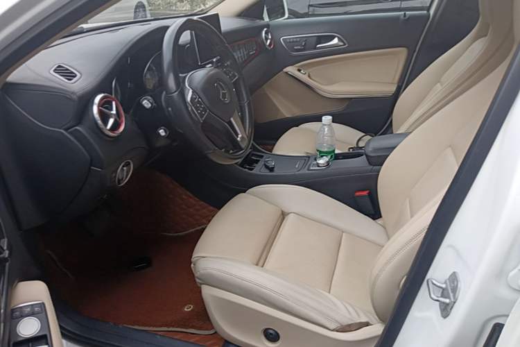 Used Mercedes-Benz GLA 2016 GLA 220 4MATIC Luxury Model Left Front Seat