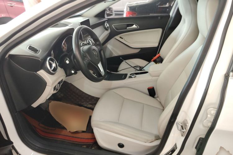 Used Mercedes-Benz GLA 2016 GLA 200 Sport Edition Left Front Seat