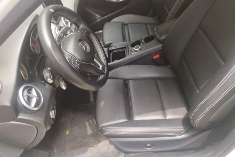 Used Mercedes-Benz GLA 2016 GLA 200 Fashion Model Left Front Seat