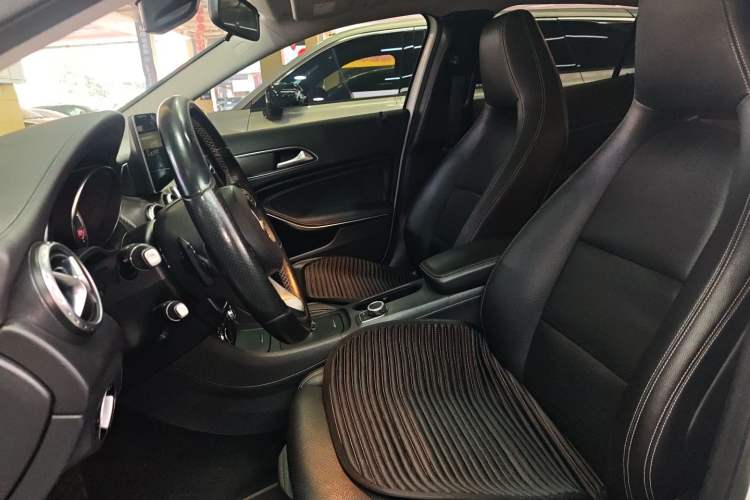 Used Mercedes-Benz GLA 2016 GLA 220 4MATIC Fashion Edition Left Front Seat