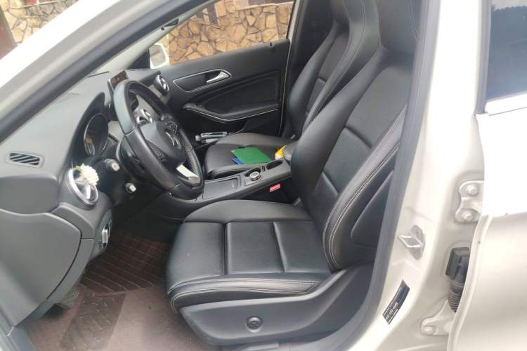 Used Mercedes-Benz GLA 2016 GLA 200 Sport Edition Left Front Seat