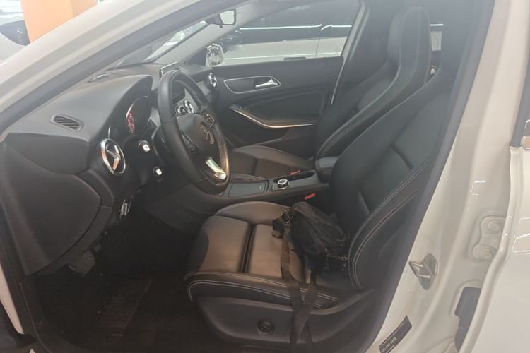 Used Mercedes-Benz GLA 2016 GLA 200 Sport Edition Left Front Seat