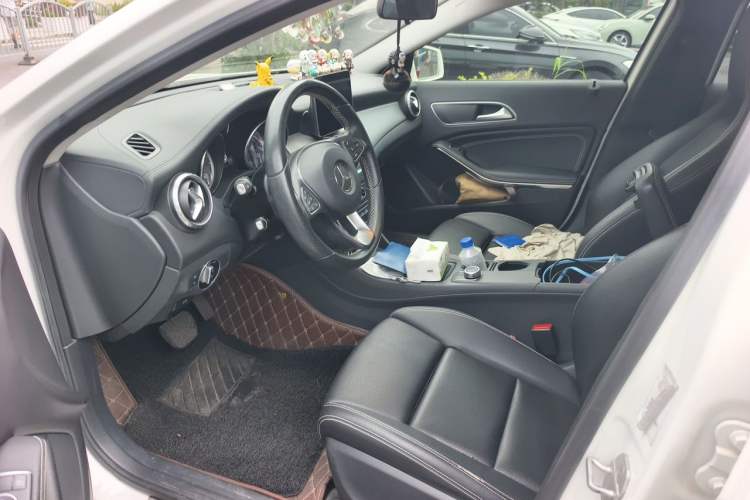 Used Mercedes-Benz GLA 2016 GLA 200 Fashion Model Left Front Seat