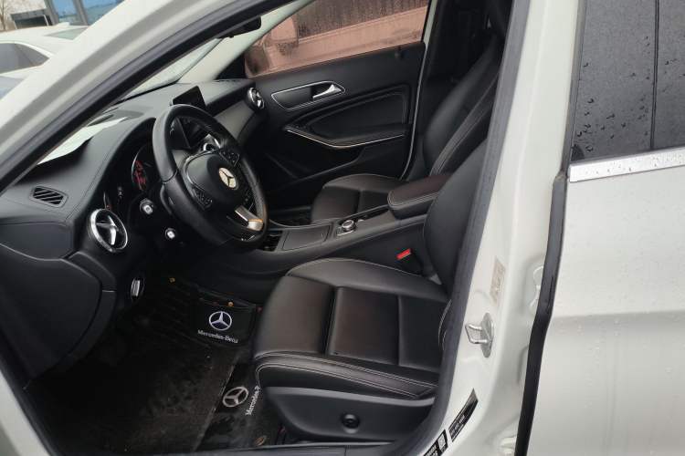 Used Mercedes-Benz GLA 2016 GLA 220 4MATIC Fashion Edition Left Front Seat