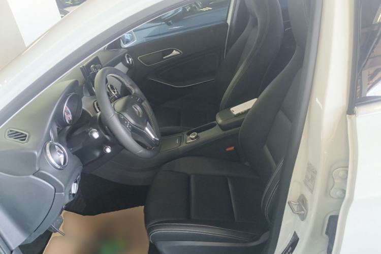 Used Mercedes-Benz GLA 2016 GLA 200 Sport Edition Left Front Seat