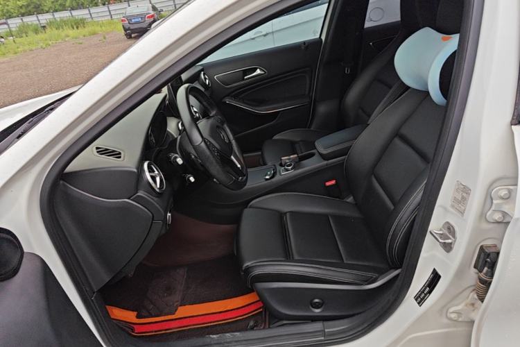 Used Mercedes-Benz GLA 2016 GLA 200 Sport Edition Left Front Seat