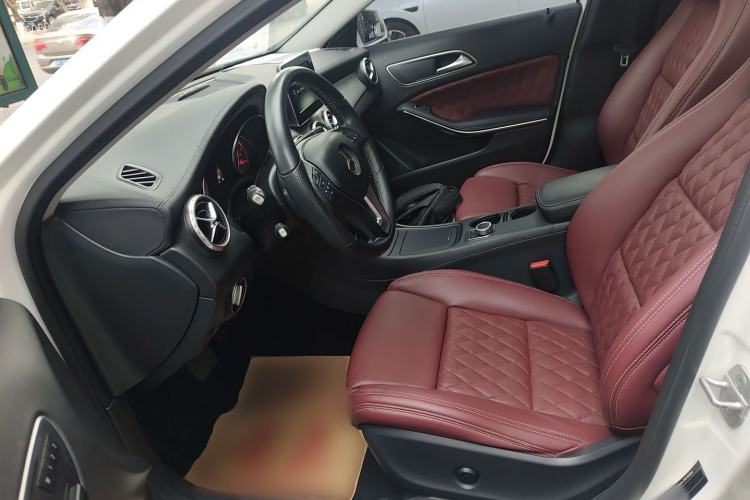 Used Mercedes-Benz GLA 2016 GLA 200 Fashion Model Left Front Seat