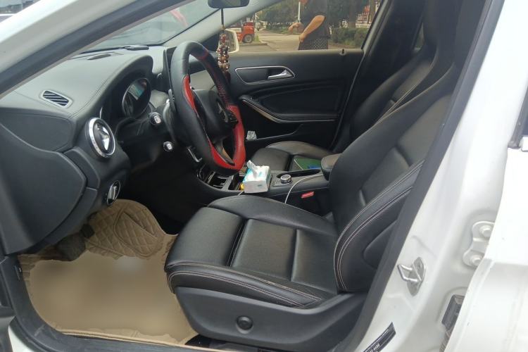 Used Mercedes-Benz GLA 2016 GLA 200 Fashion Model Left Front Seat