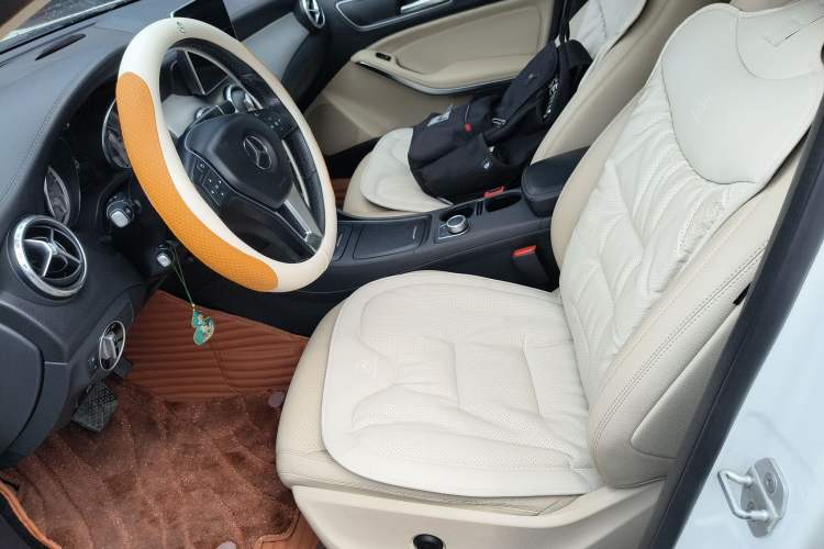 Used Mercedes-Benz GLA 2016 GLA 220 4MATIC Fashion Edition Left Front Seat