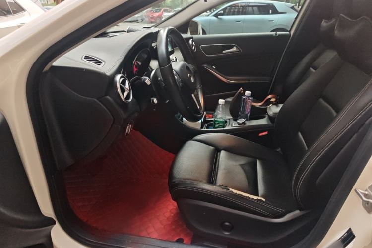 Used Mercedes-Benz GLA 2016 GLA 200 Fashion Model Left Front Seat