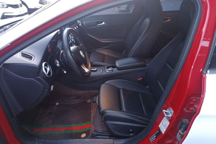 Used Mercedes-Benz GLA 2016 GLA 200 Sport Edition Left Front Seat