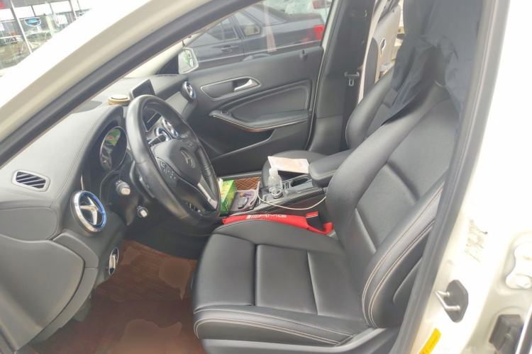 Used Mercedes-Benz GLA 2016 GLA 200 Fashion Model Left Front Seat