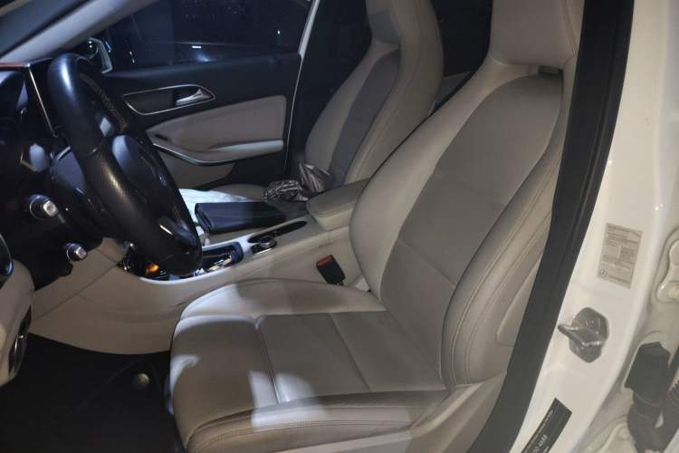 Used Mercedes-Benz GLA 2016 GLA 200 Sport Edition Left Front Seat