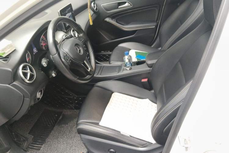 Used Mercedes-Benz GLA 2016 GLA 200 Sport Edition Left Front Seat